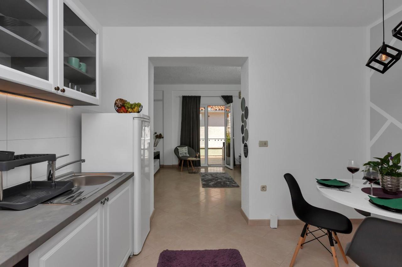 Apartmani Luna Baska Voda Exterior photo