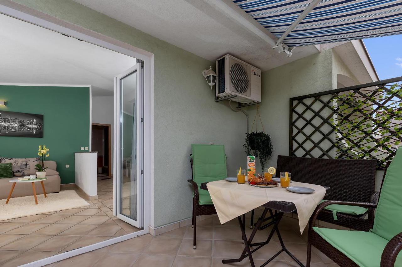 Apartmani Luna Baska Voda Exterior photo